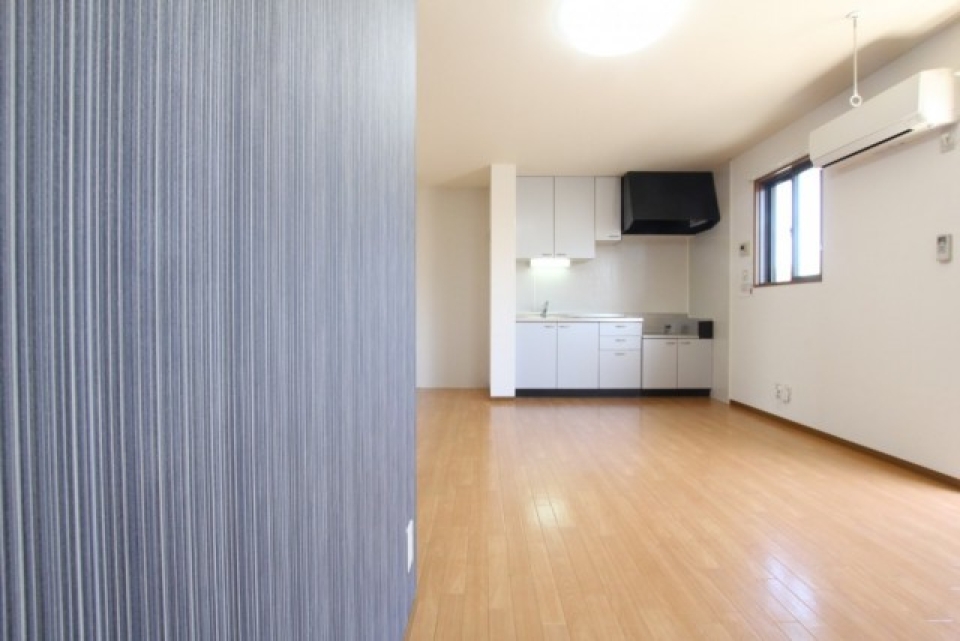 お部屋に爽やかさを付け加えるアクセントウォール。