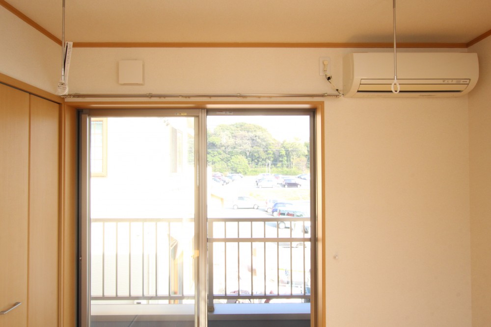 雨の日のお助けマン「室内物干し」付き。