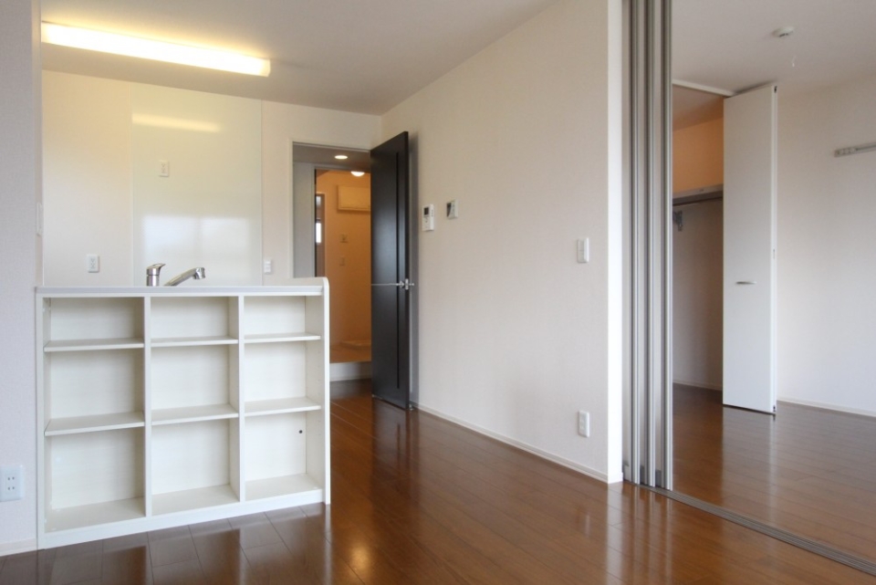 こんなかっこいいお部屋が今ならなんと...。
