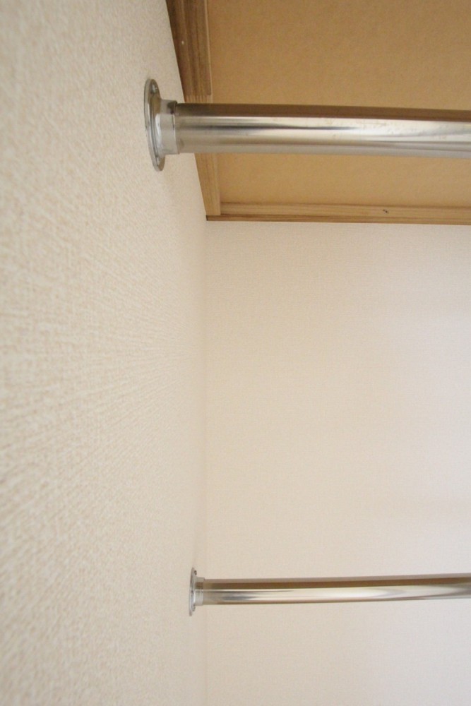 寝室側にも便利な収納付き。