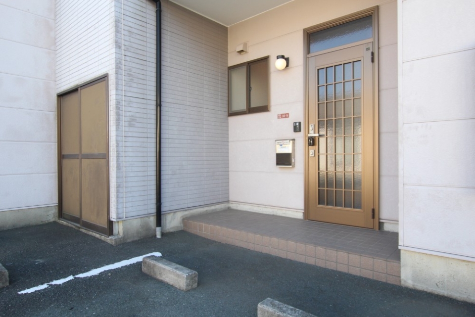 隣室との間には