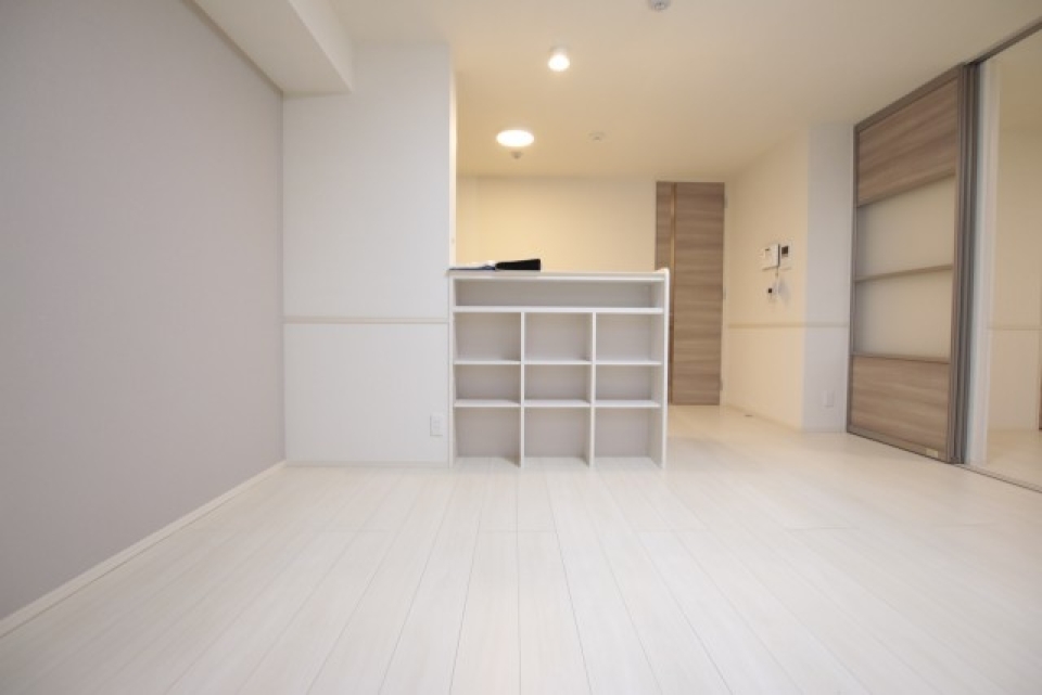 淡いカラーのお部屋で至れり尽くせり生活スタート