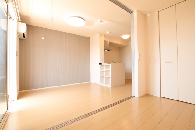 仕切りを取ると広々12帖としてご使用できます！