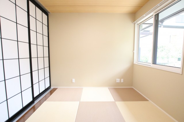 ど真ん中に構える綺麗な和室は4.5帖！