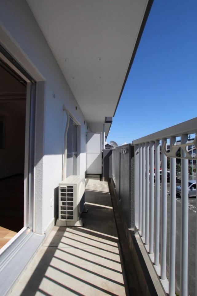 マンションタイプだからこその広いバルコニー。