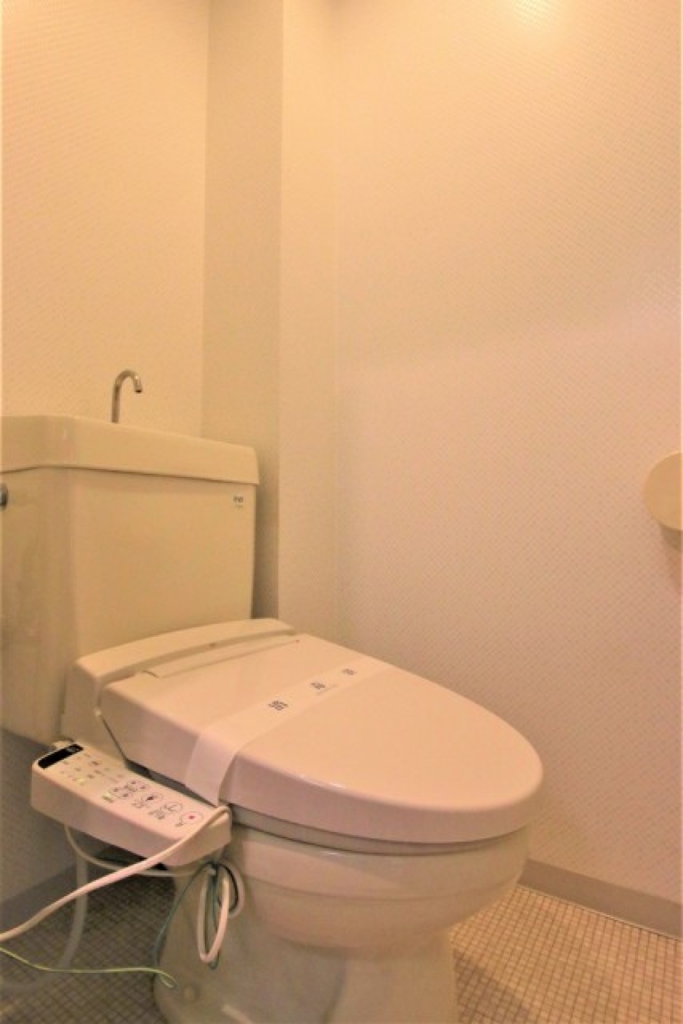 トイレは温水洗浄便座付