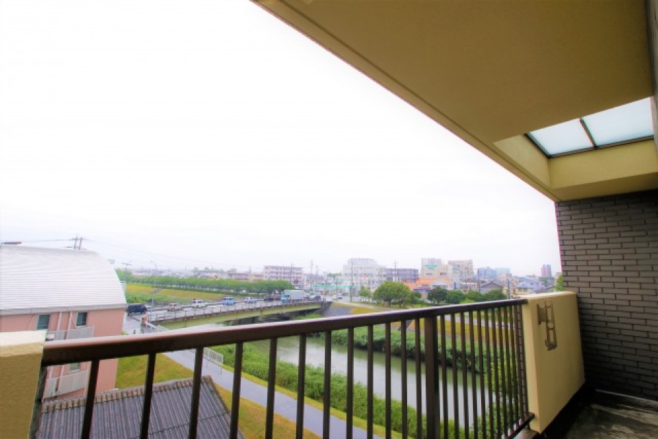 最上階でさらに角部屋で最高の景色！春にはお部屋からお花見も出来ちゃう?