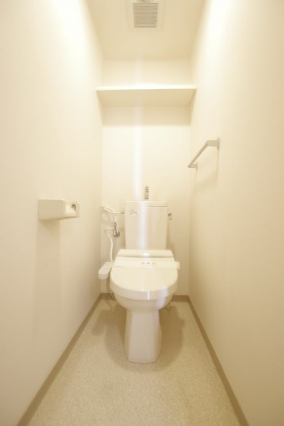 トイレは温水洗浄便座です