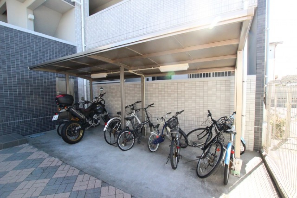 サイクルポートもあります