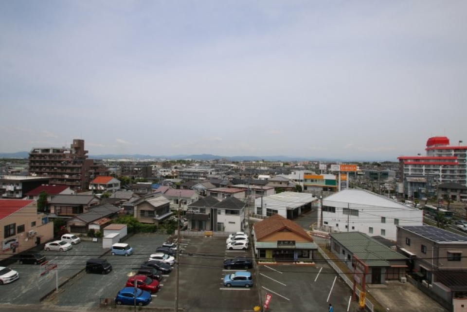 玄関通路からの景色