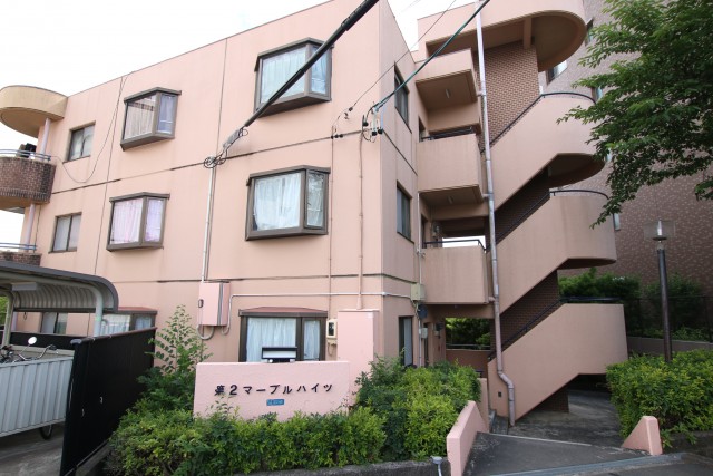 別角度からの外観。