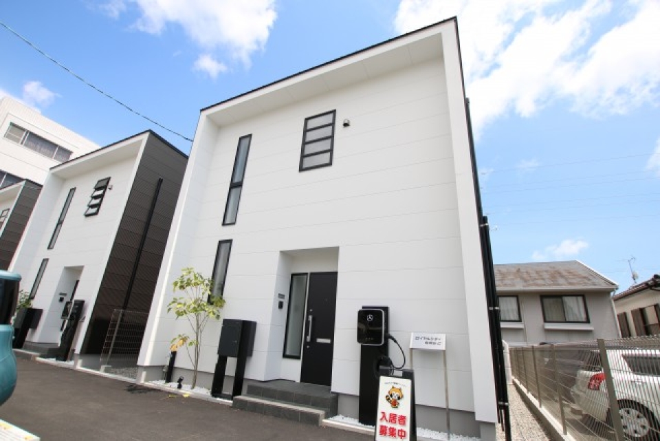 whiteStreet沿いです♪