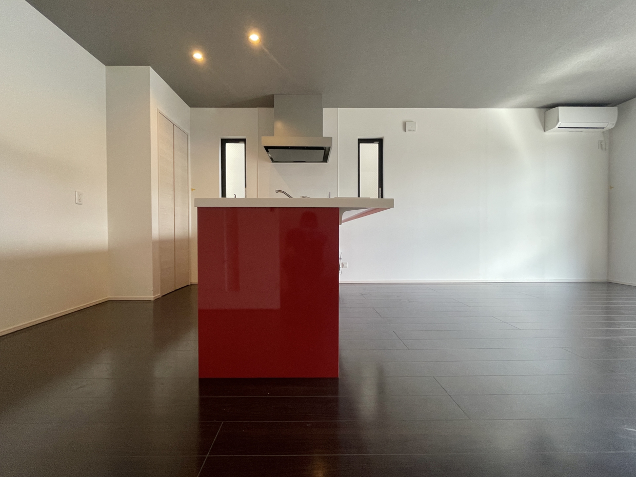 カウンター付き。ハイチェアを置いても◎