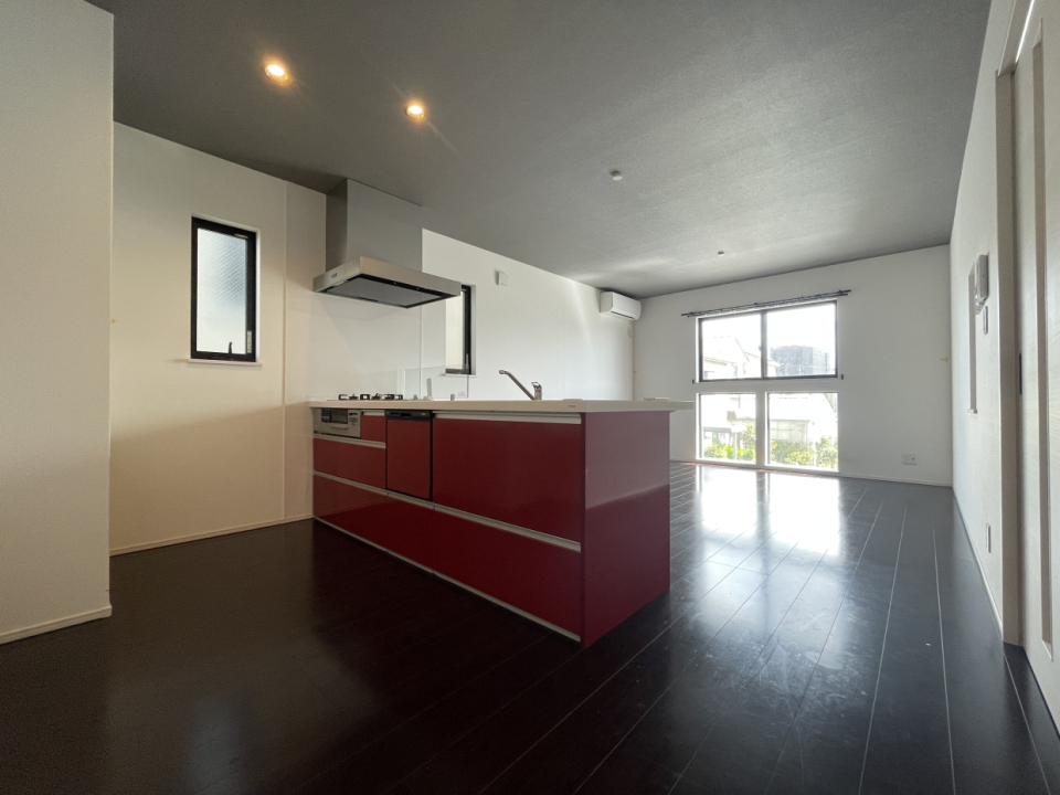 床の一部にはなんと床暖房付き