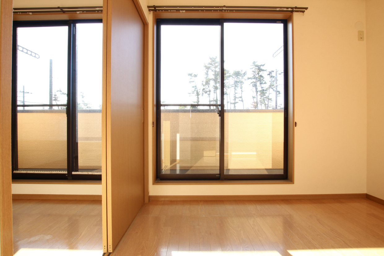 2部屋ともバルコニーに面している