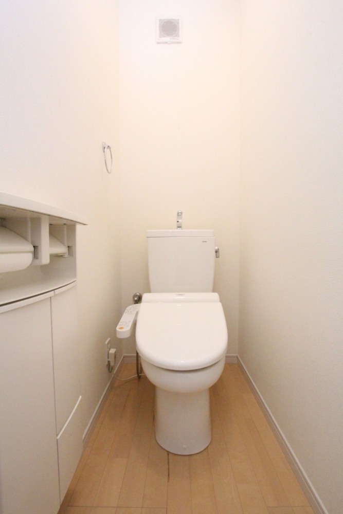 トイレはウォシュレット付き