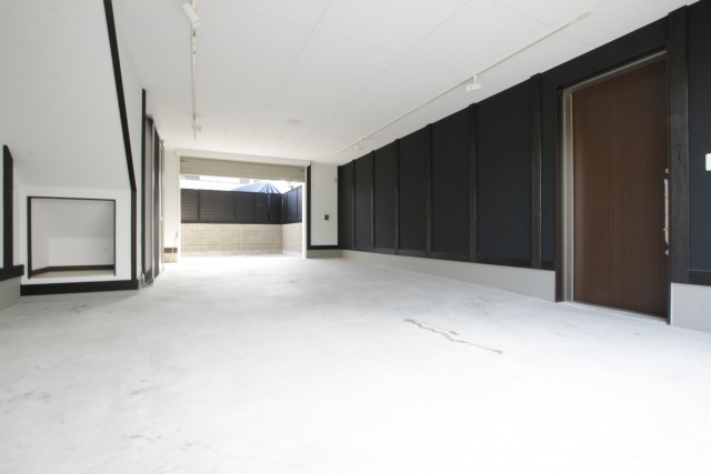 ガレージ幅5.0ｍ&times;奥行7.5ｍ（最大部分）