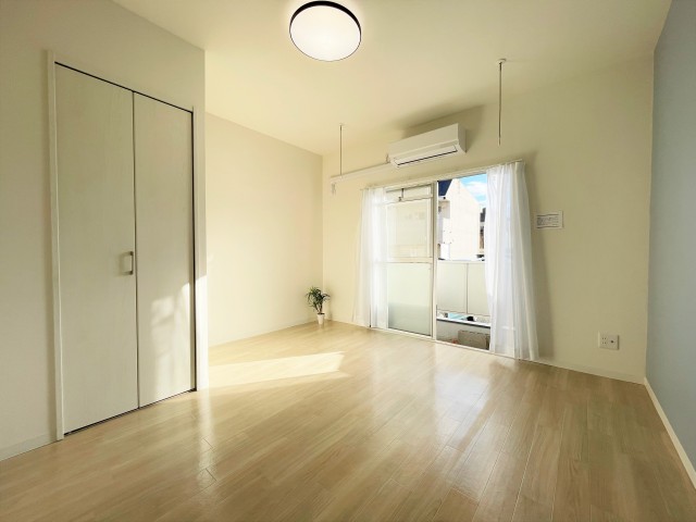 優しい日差しが差し込む