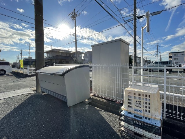 ゴミ捨て場も敷地内◎