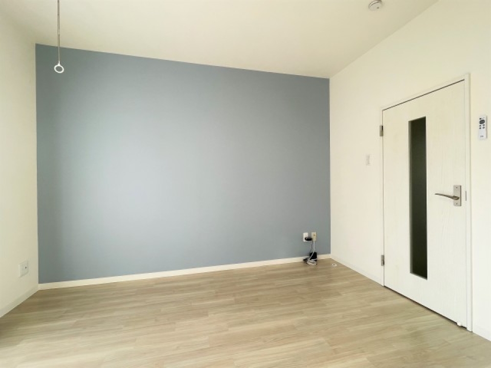 優しい淡いブルー