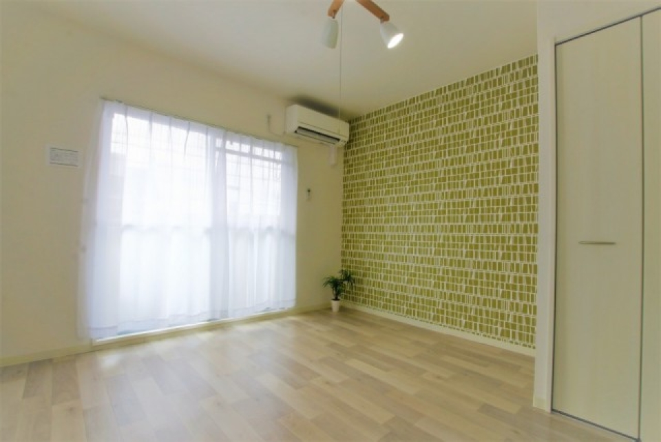 明るい雰囲気のオシャレなお部屋です