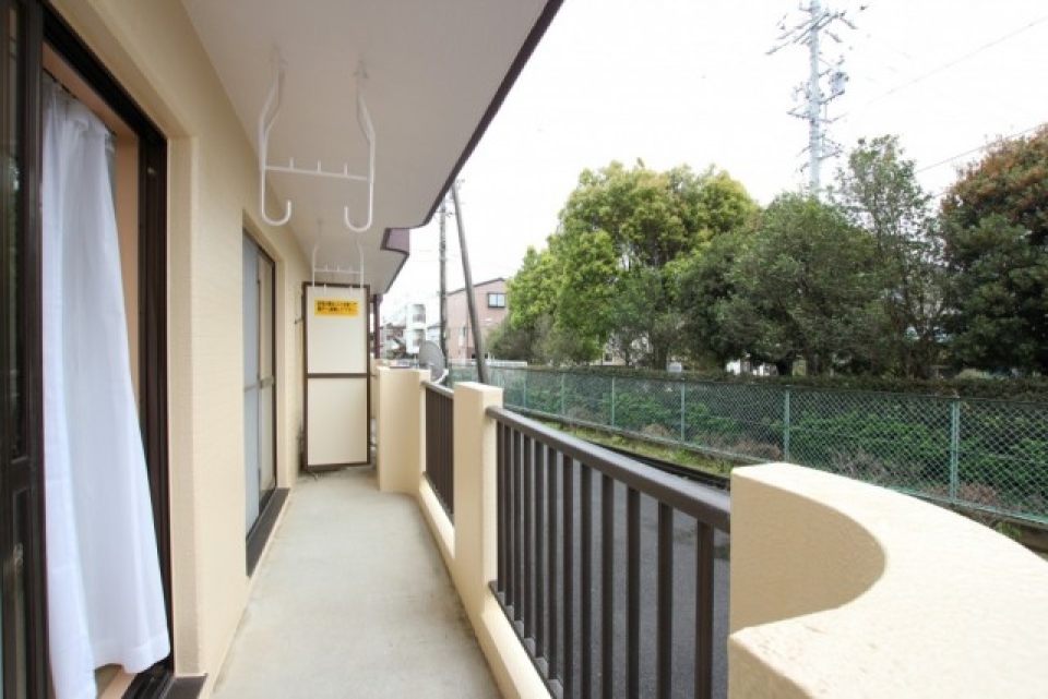 バルコニーの様子。こちらのお部屋は1階です