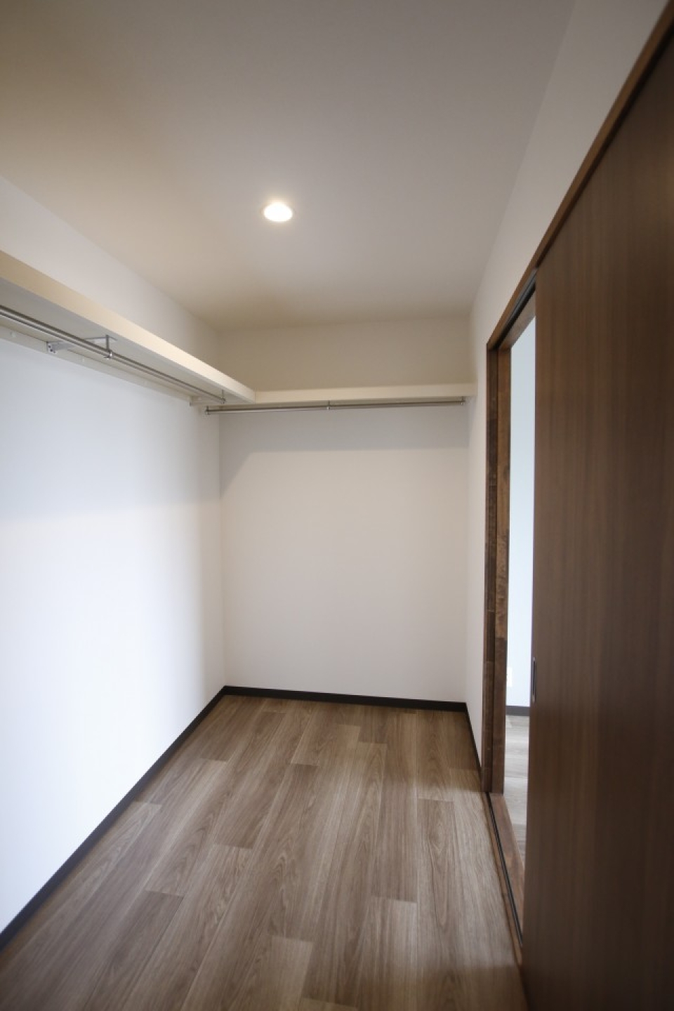 ウォークインクローゼット付いてるので服スキにも安心