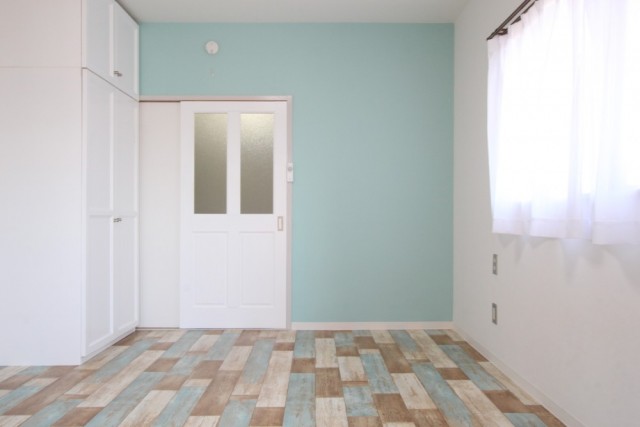 床のデザインがとても斬新な...。