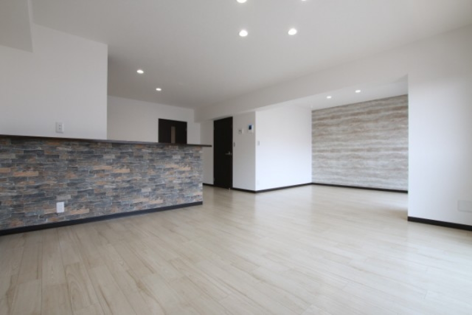 ダウンライトですっきり広々LDK