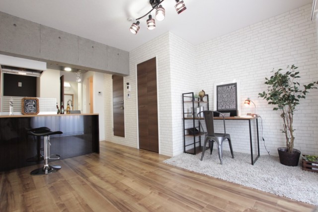 モダン&times;ヴィンテージ。11帖あります。