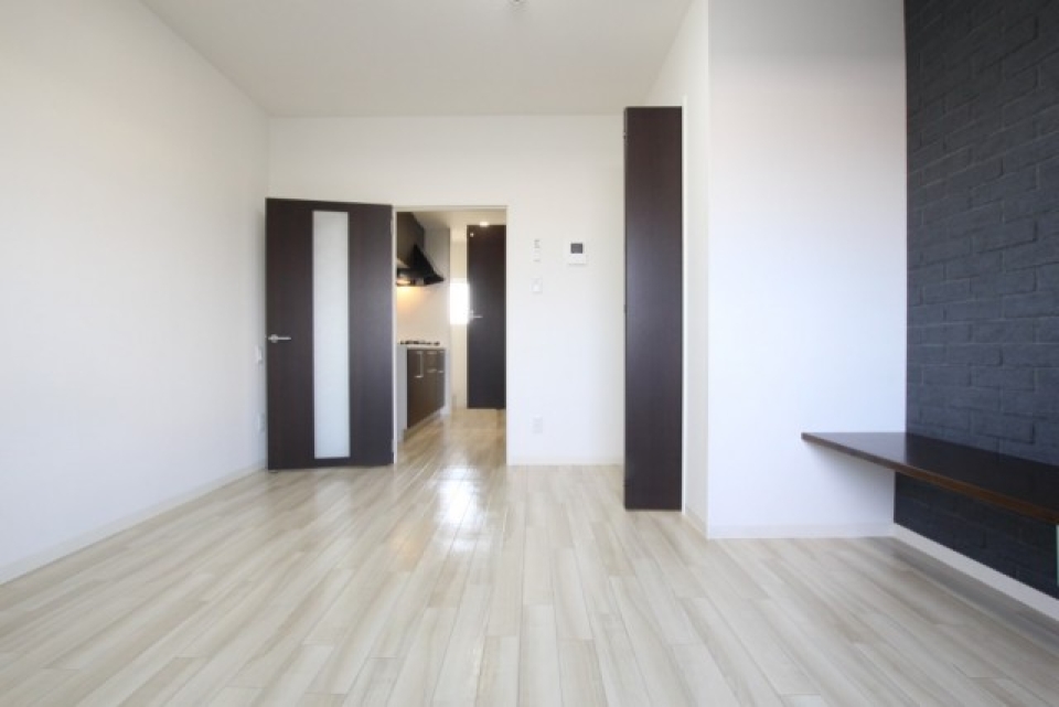 居室は使いやすい箱型7.3帖。