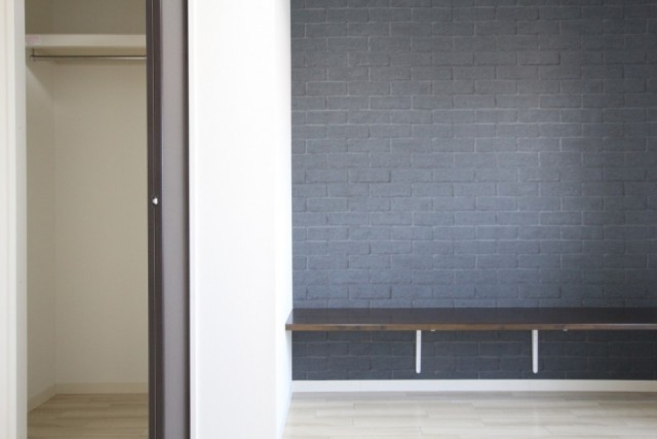 TV置場に最適なローボードが設置されていた。