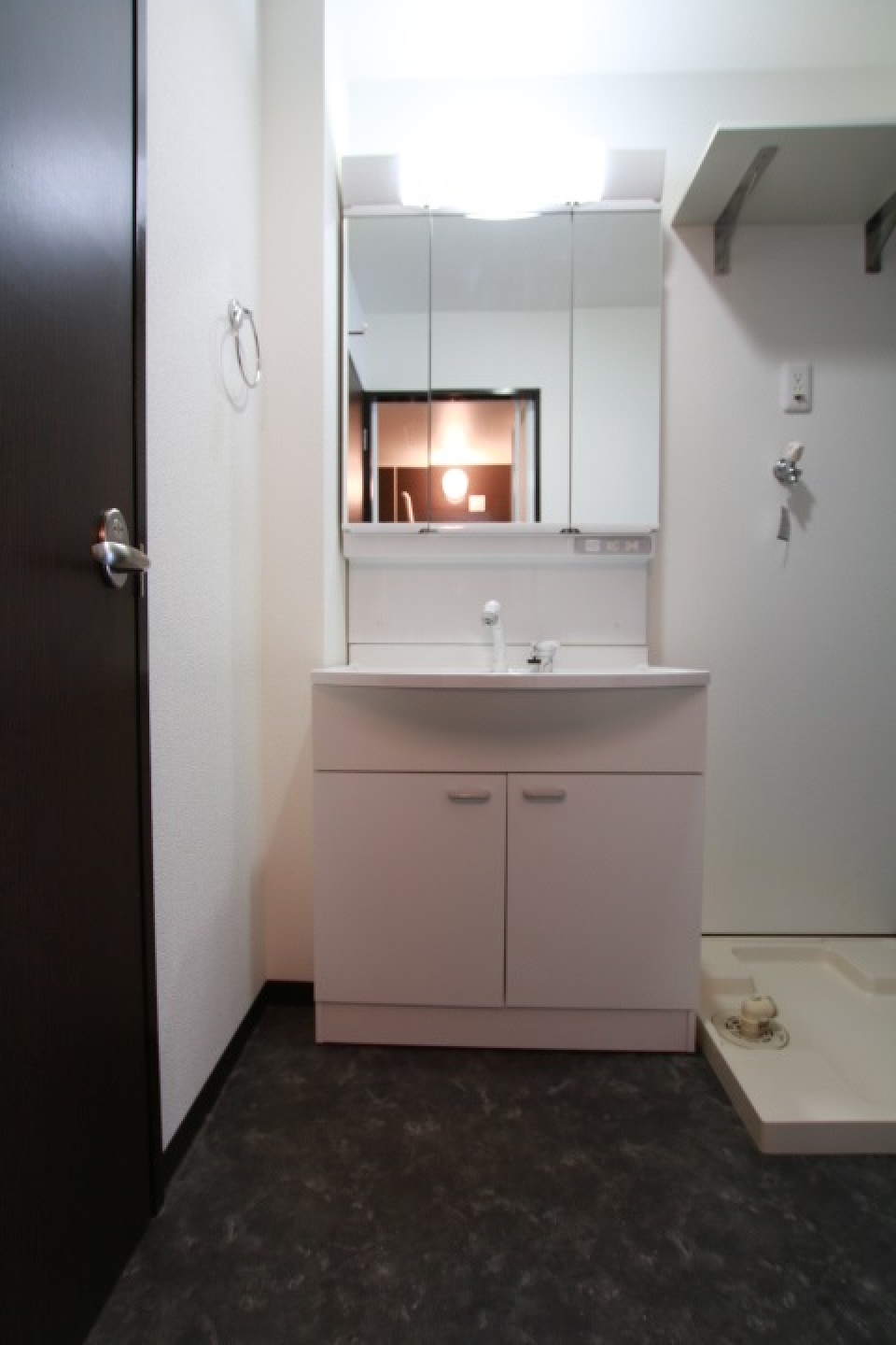 洗面化粧台もリノベ！