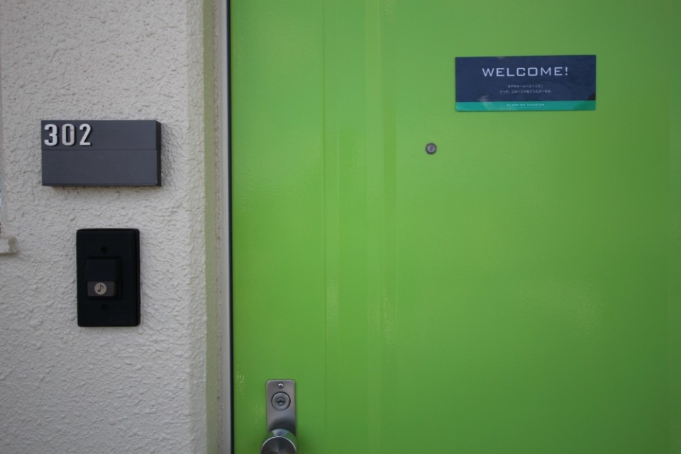 内装おしゃれ外観は派手。