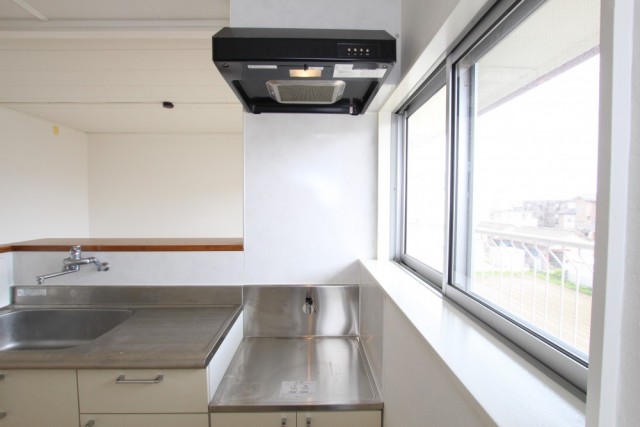 キッチン脇にスパイス並べてみては？