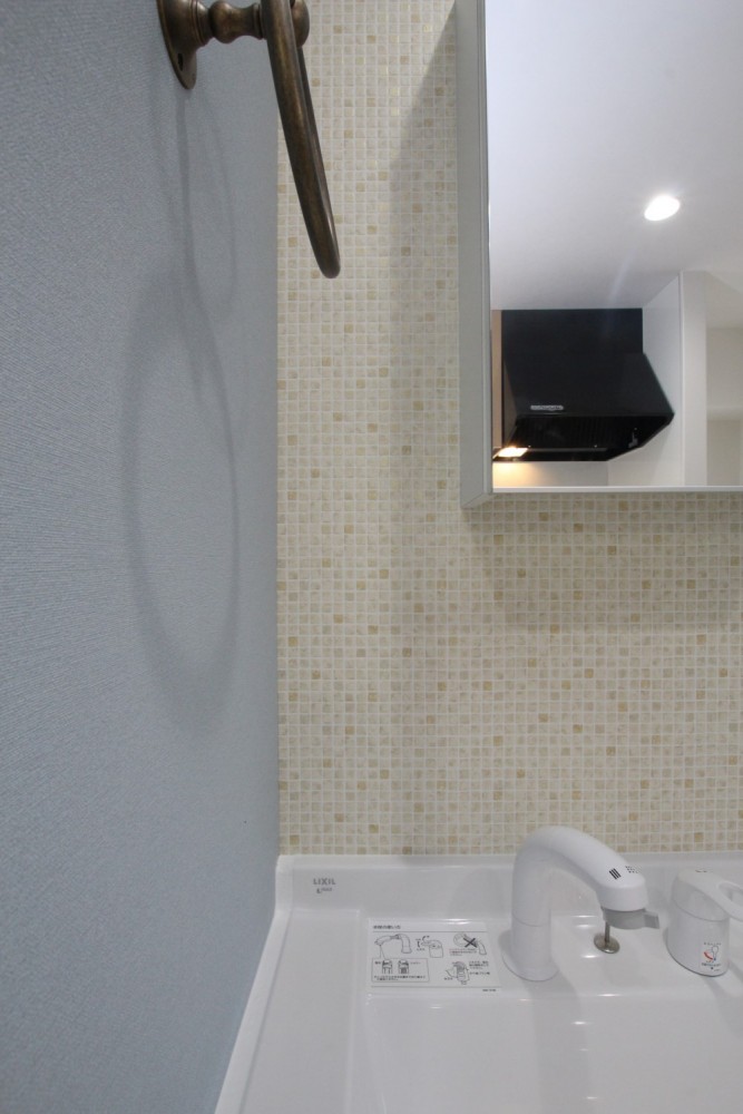 洗面室は、爽やかブルーで今日もがんばれそう！