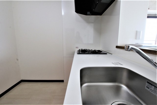 人気の対面式キッチン。