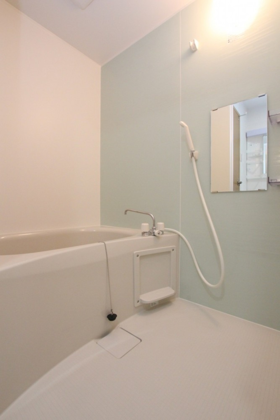 浴室は新品へ交換済み。