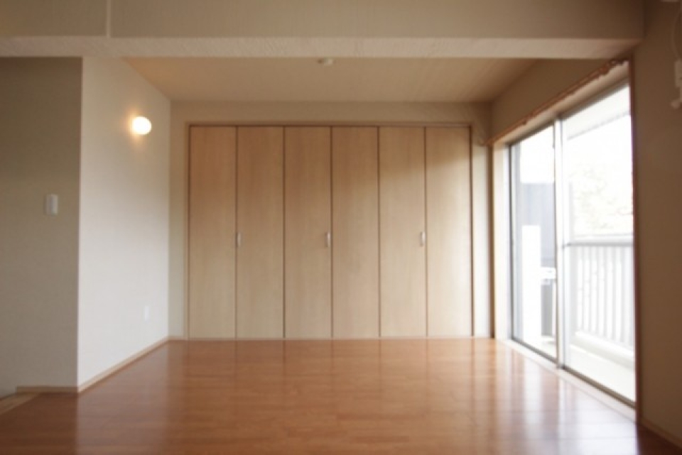 クローゼットの幅は約3ｍと大きい。