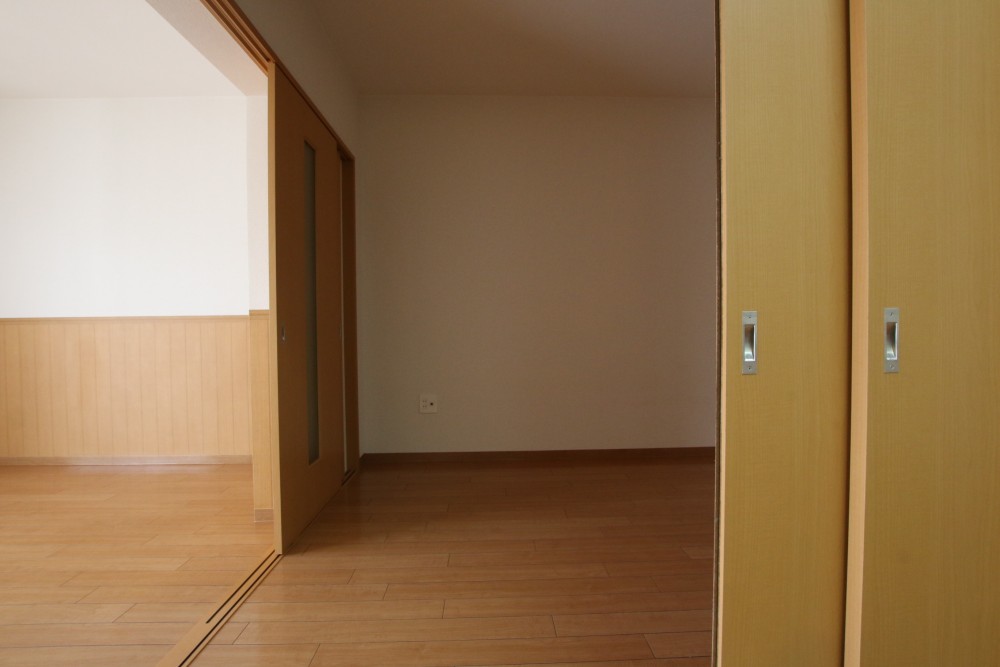 2枚&times;2枚の引き戸でアレンジ。