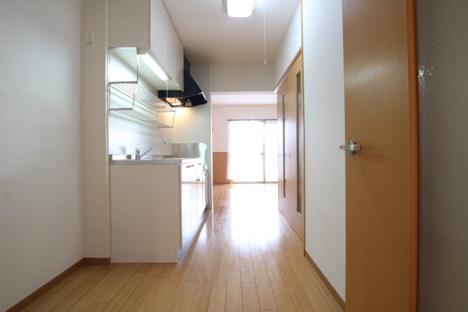 洋間の引き戸を閉めると