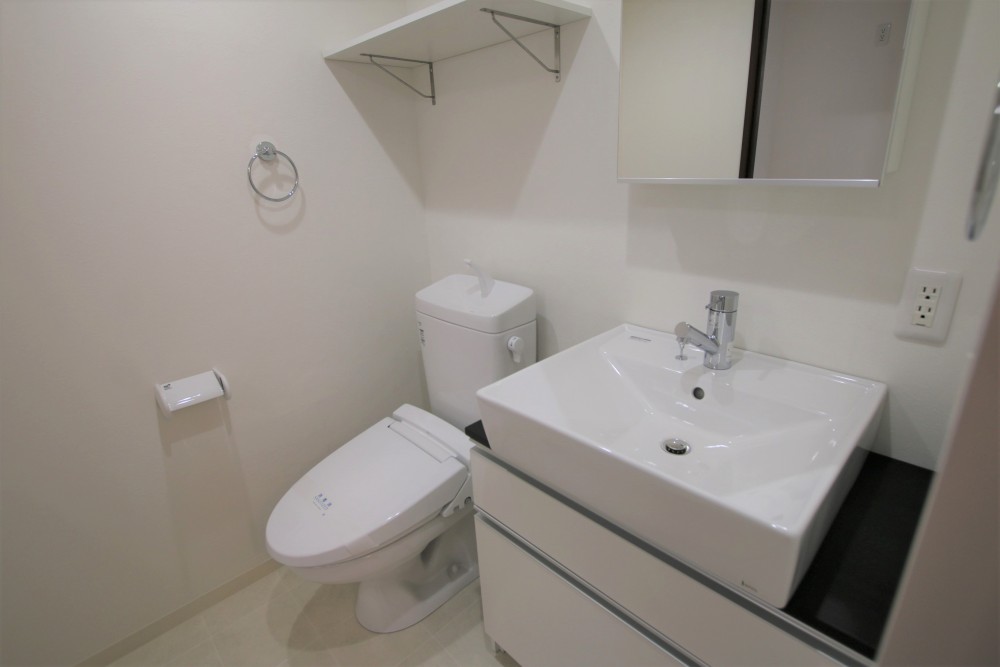 洗面脱衣場洗面とトイレ