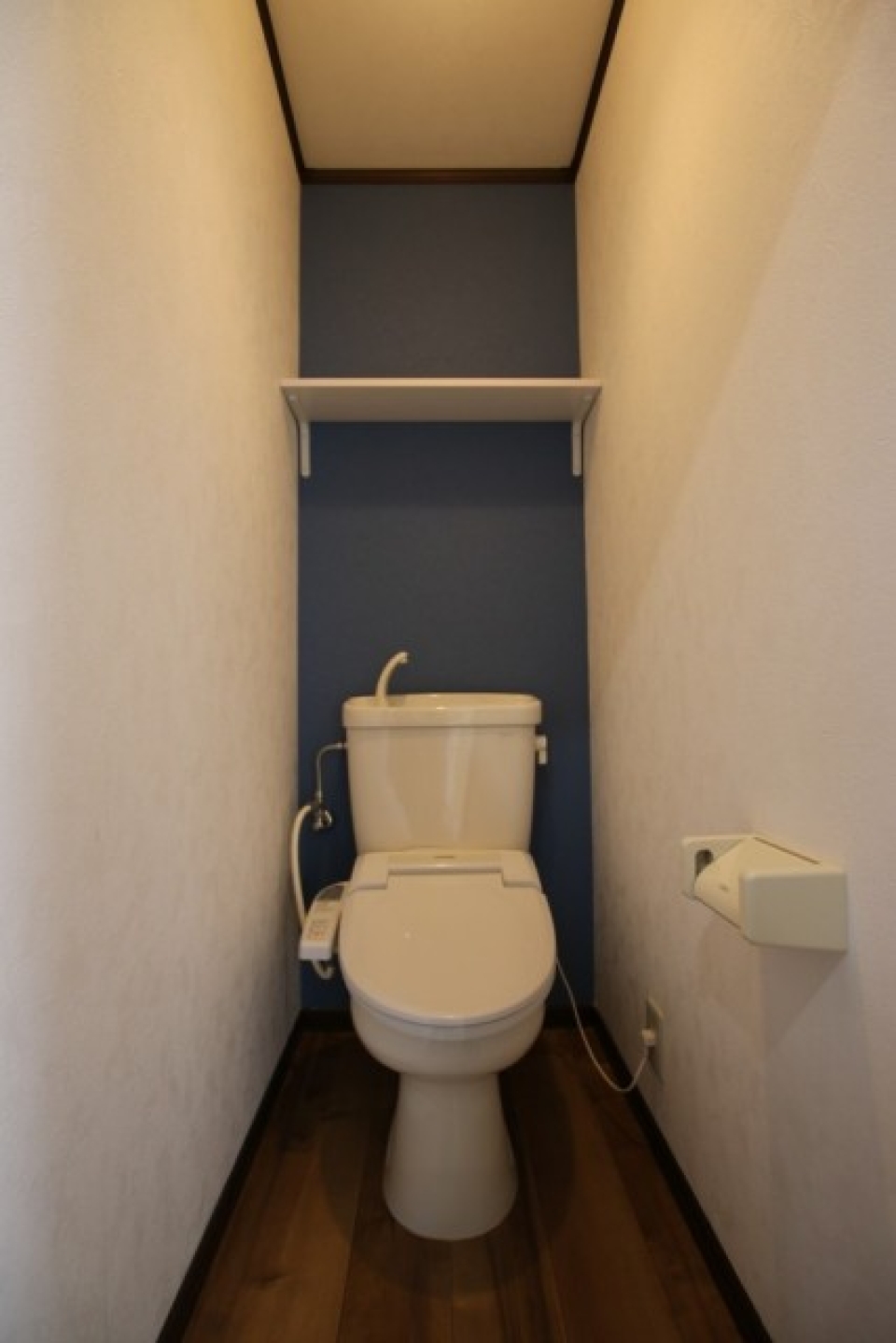 トイレもブルー！