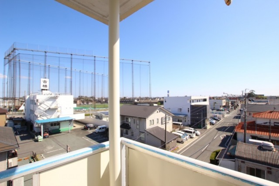 ベランダからの眺めもいい。