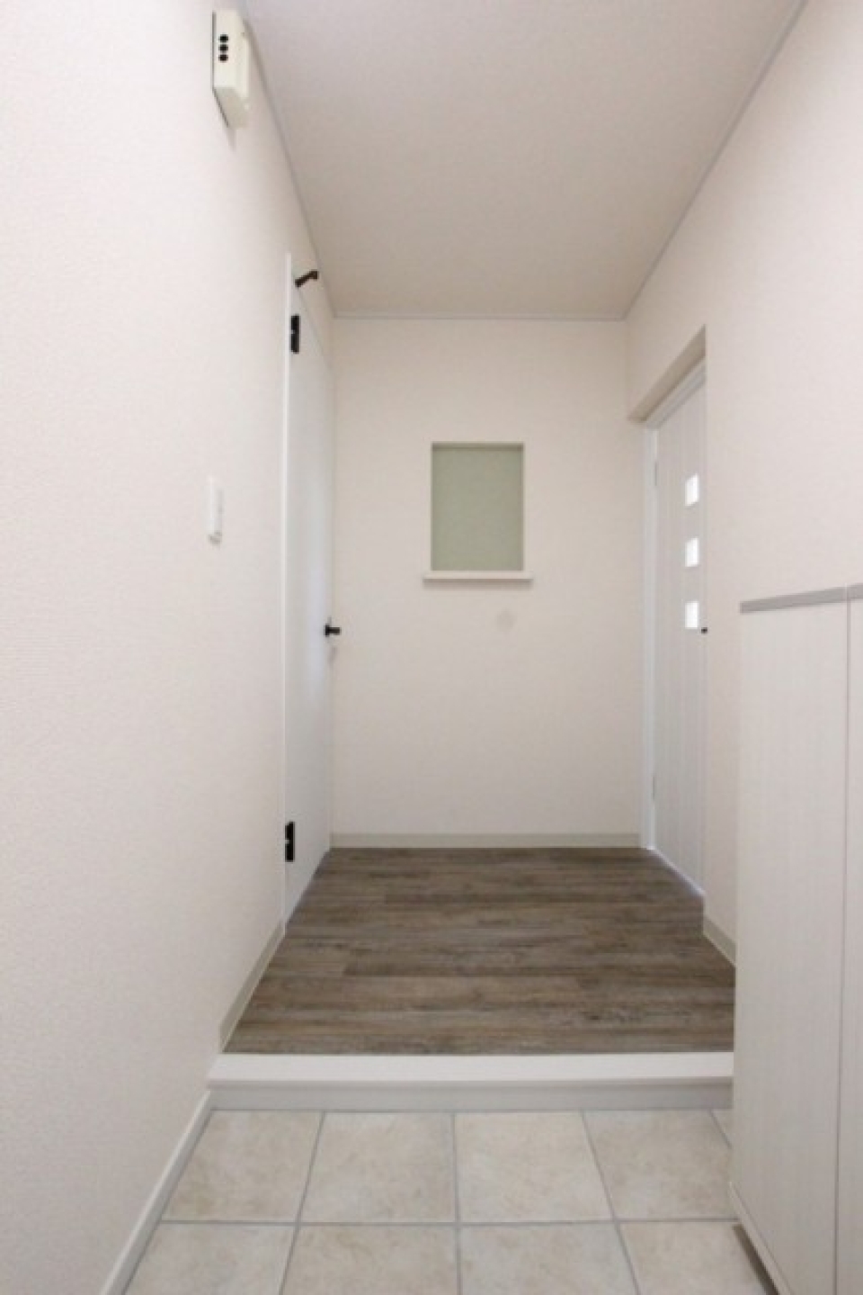 玄関のちょっとしたホール的な使い方も出来そう。