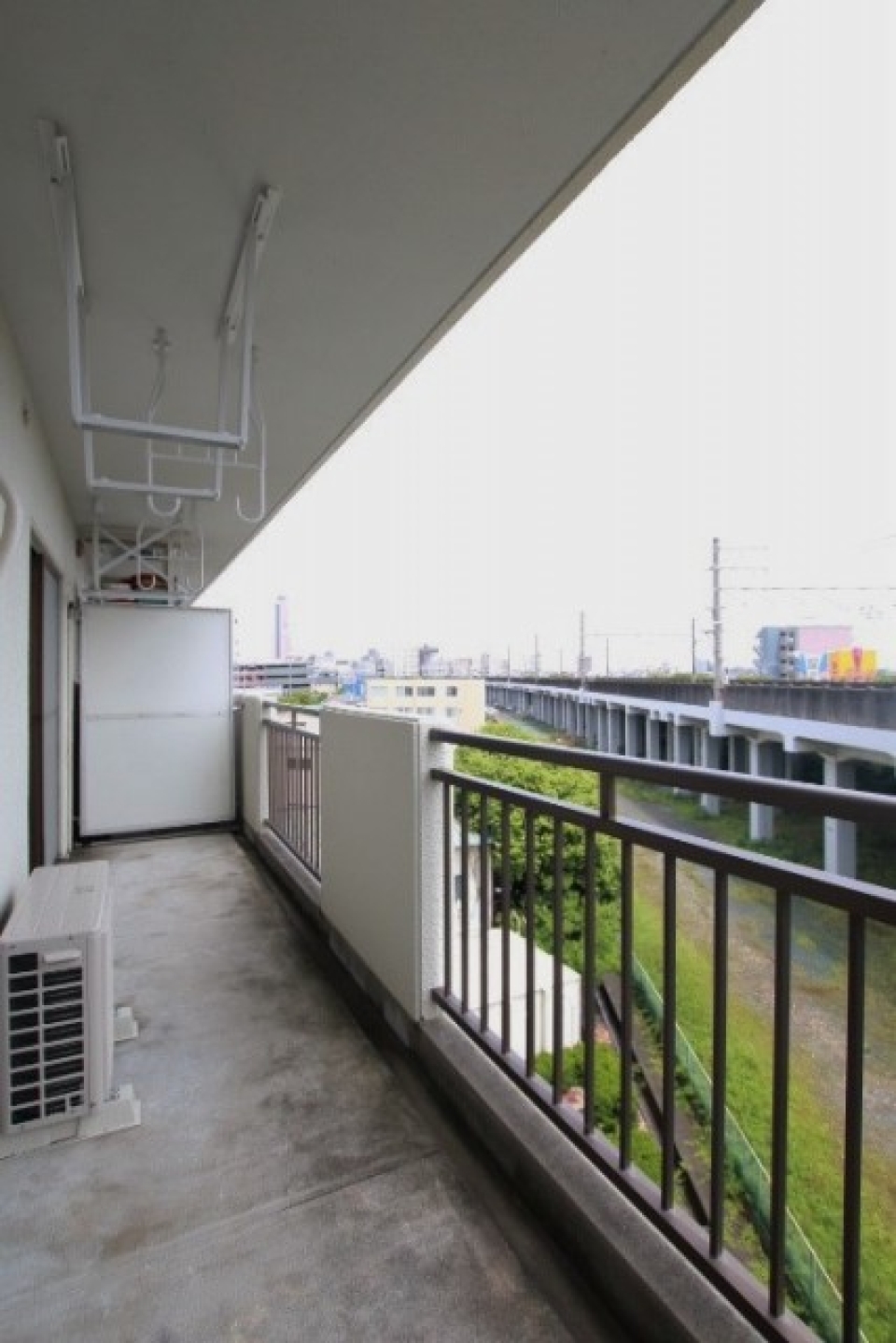 バルコニーも広々。