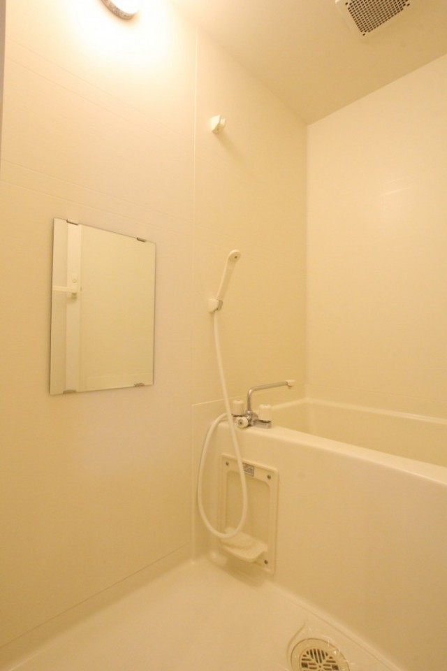 浴室はシンプルに。