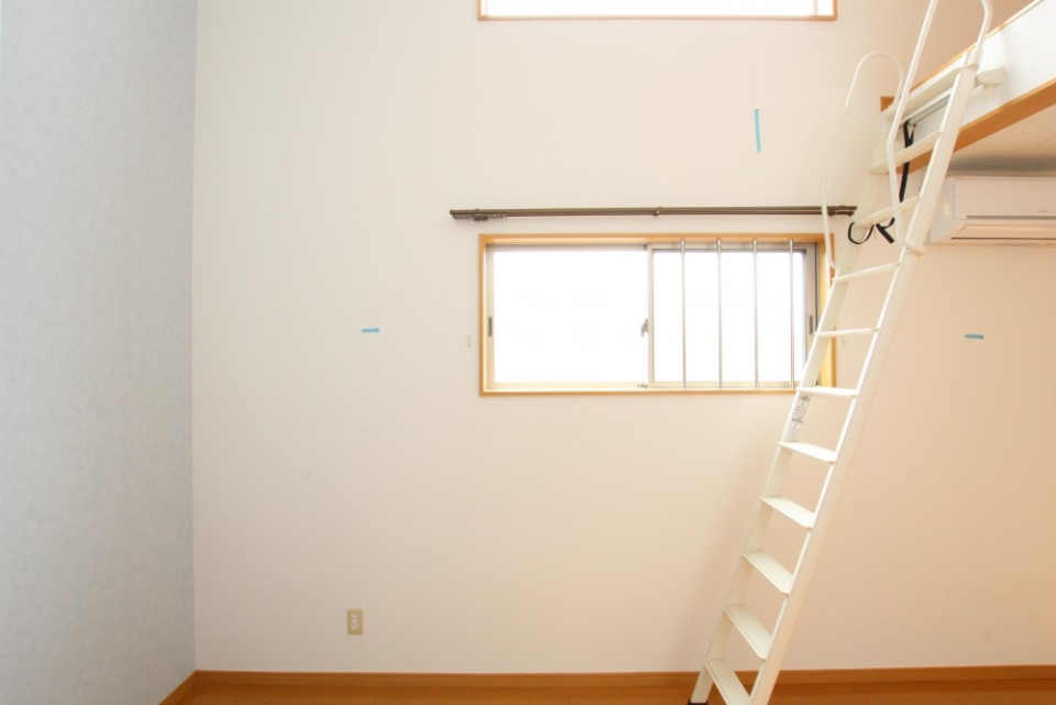 ロフトのハシゴは上り下りに気を付けて