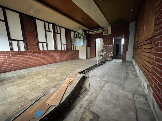 カウンターテーブルを付けることも可能です。