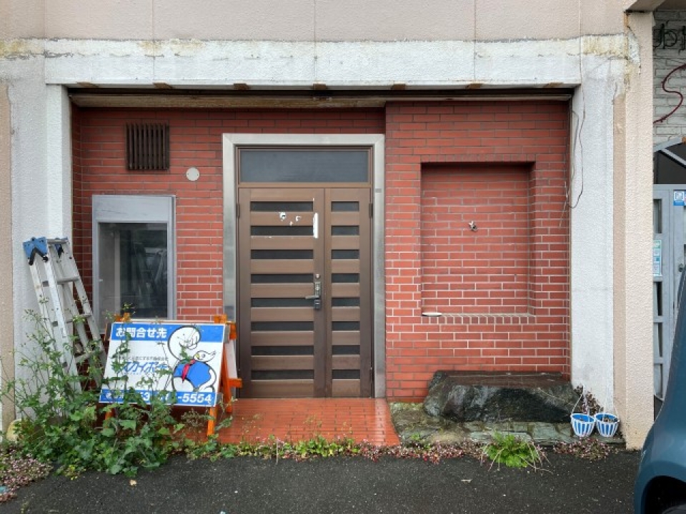 お店の入口はこんな感じです。